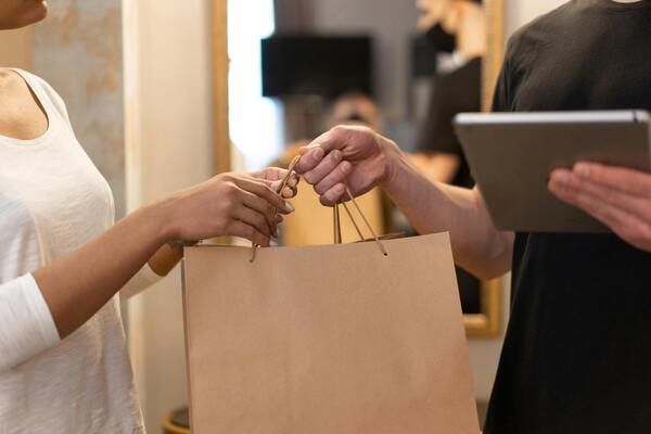 🛒 Track Sales & Customers